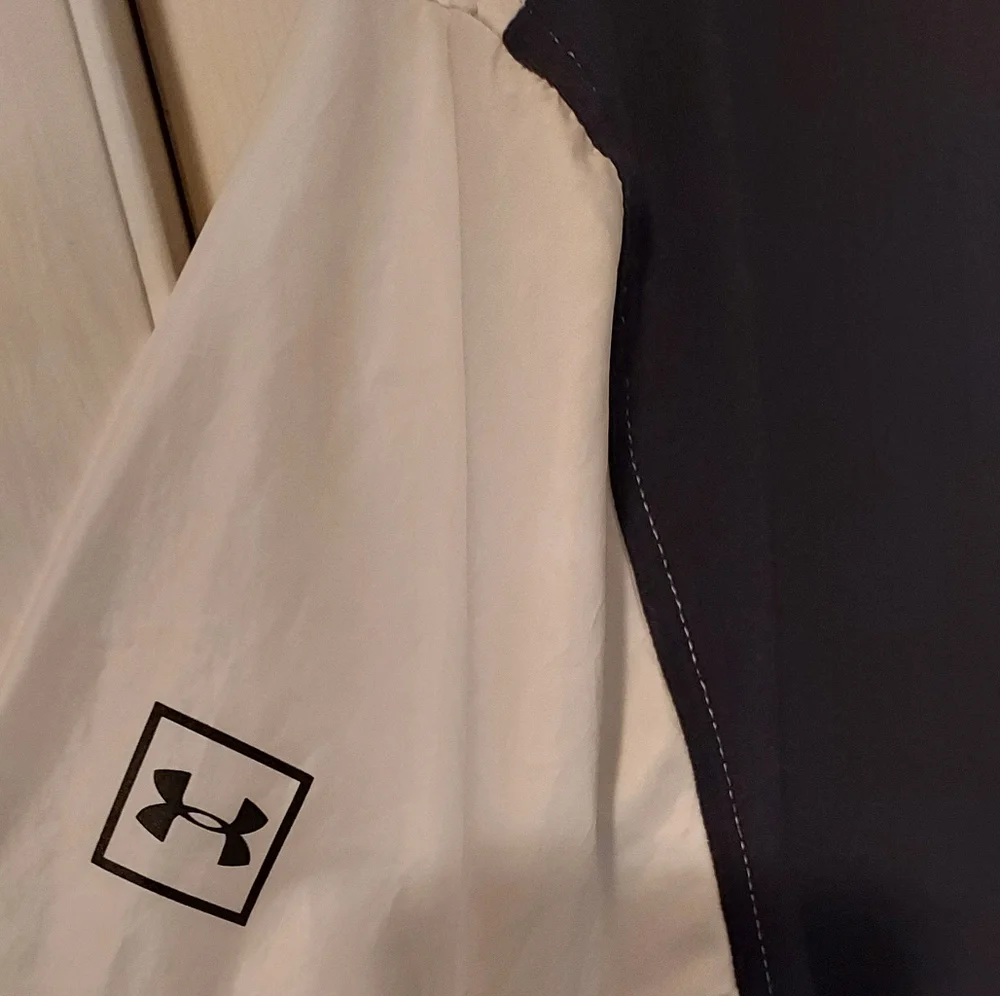 Under Armour Mens L Black White Hooded 1/4 Zip Windbreaker Anorak Lightweight UA